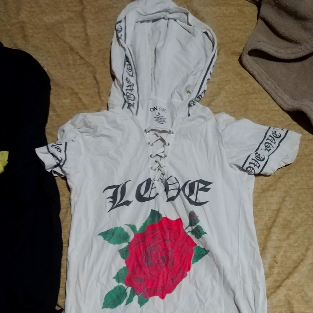 Hooded tee